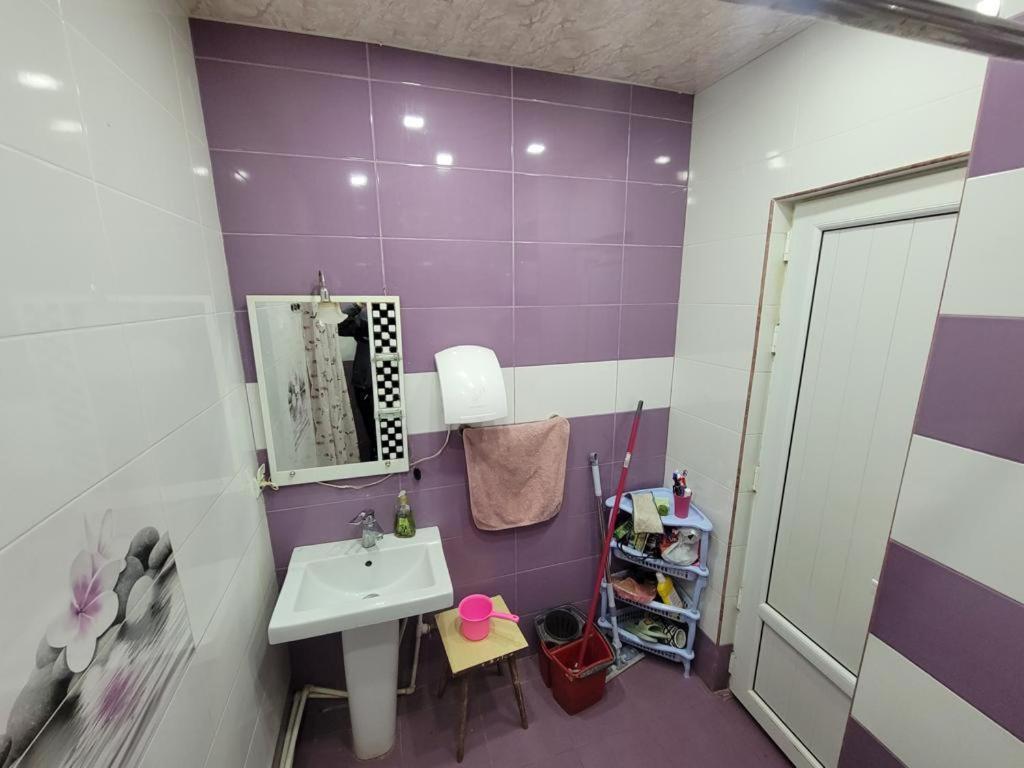 Karson Family Hostel & Guest House Jerevan Buitenkant foto