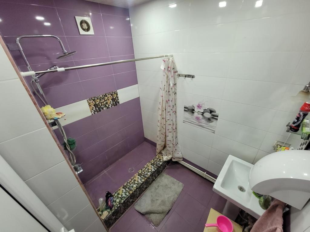 Karson Family Hostel & Guest House Jerevan Buitenkant foto