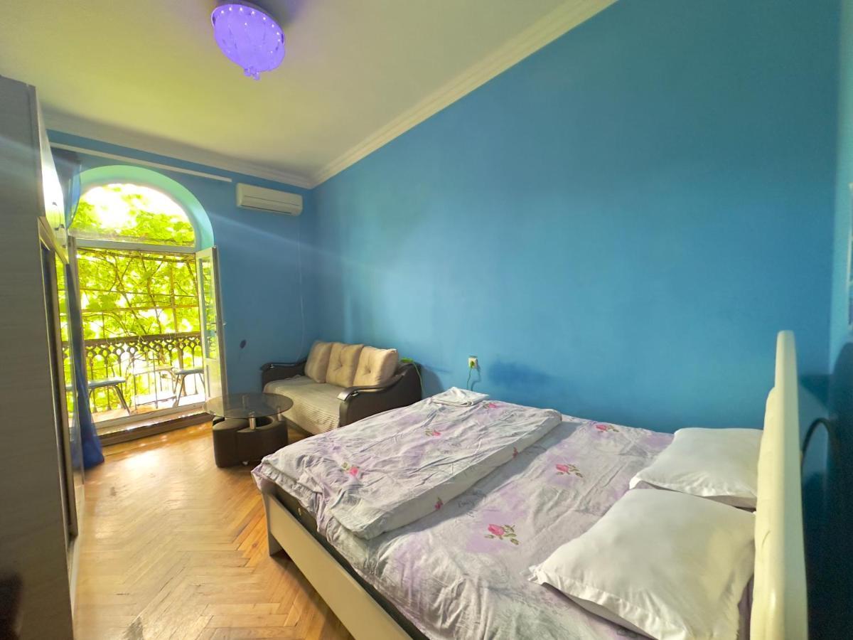 Karson Family Hostel & Guest House Jerevan Buitenkant foto