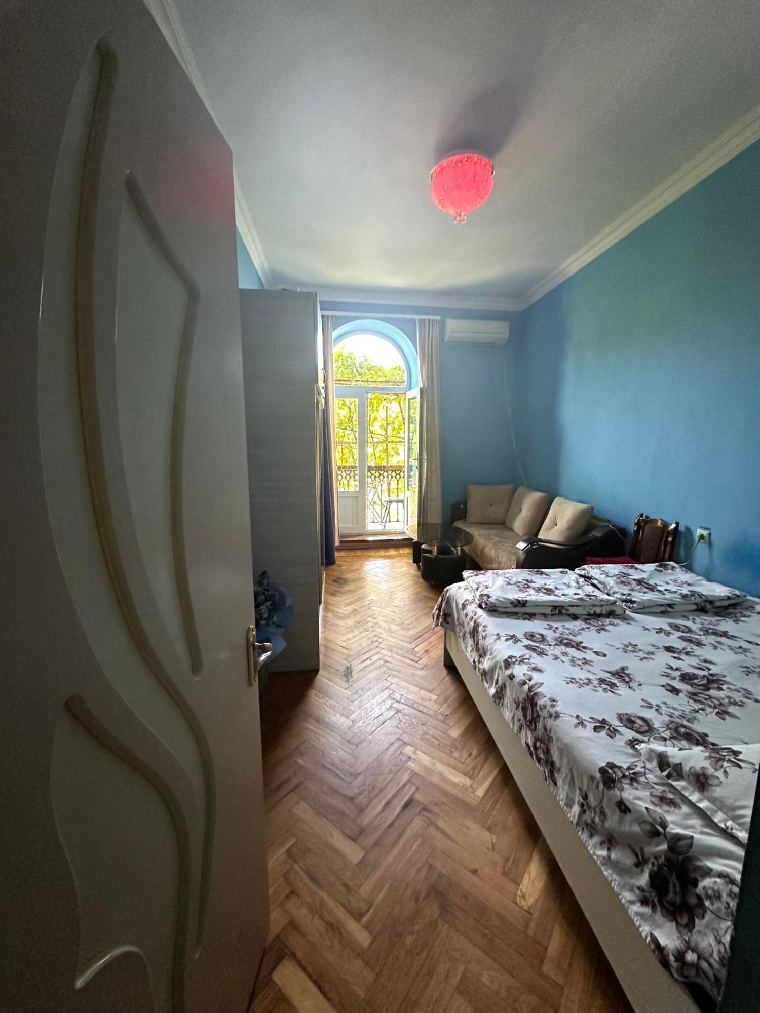 Karson Family Hostel & Guest House Jerevan Buitenkant foto
